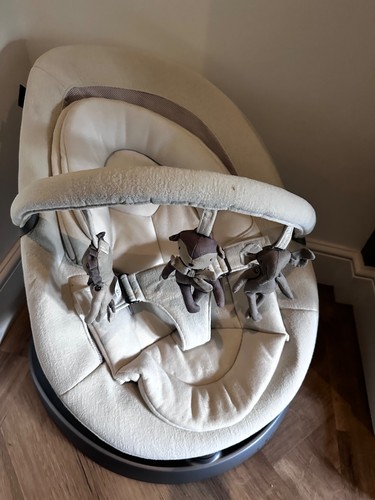 Nuna leaf grow bouncer - leaf,